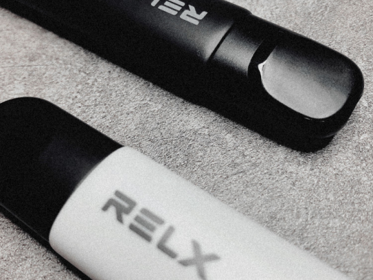 悦刻价格表一代到五代	，悦刻所有型号图片